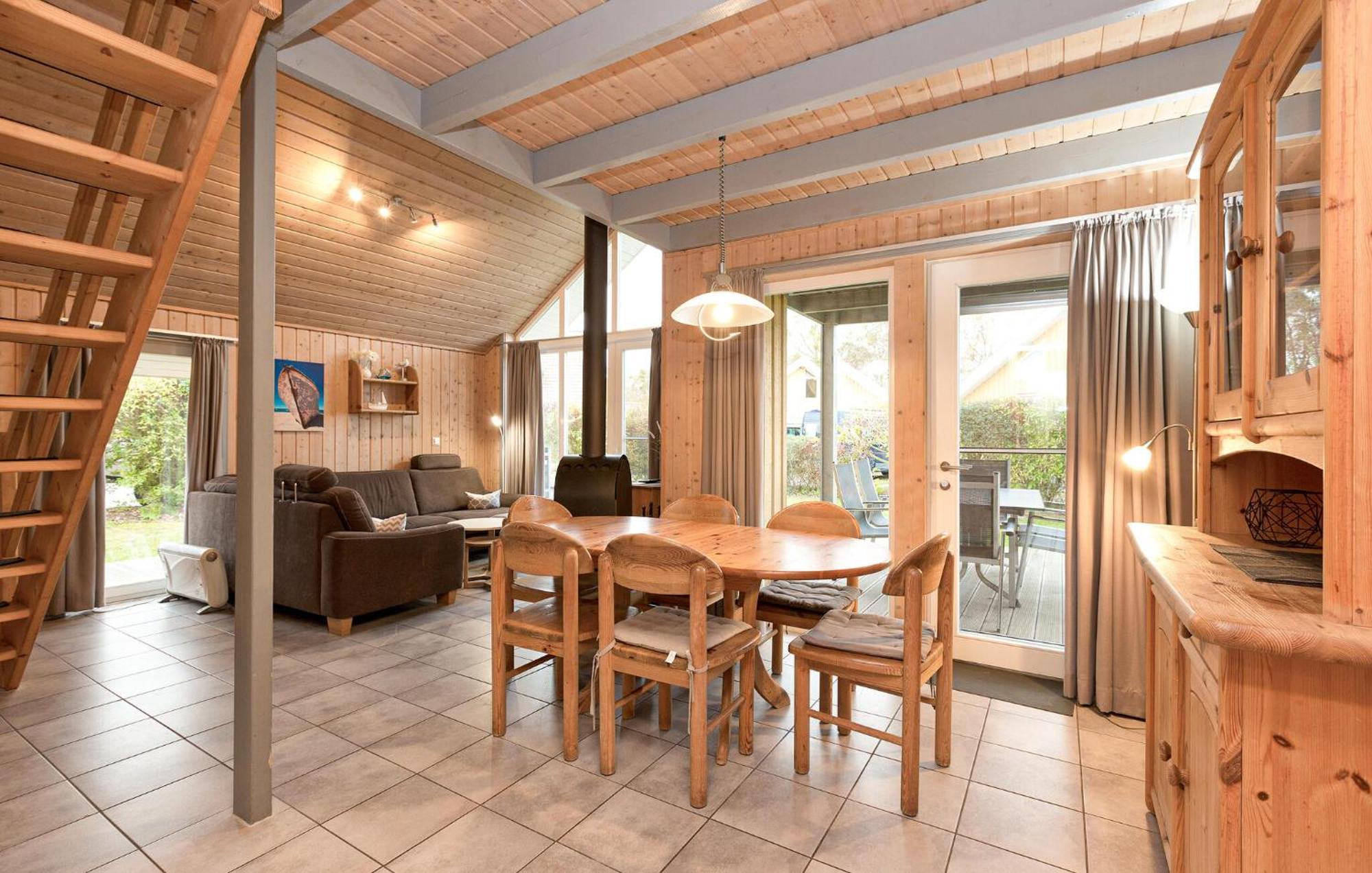 Gorgeous Home In Rechlin With Sauna エクステリア 写真