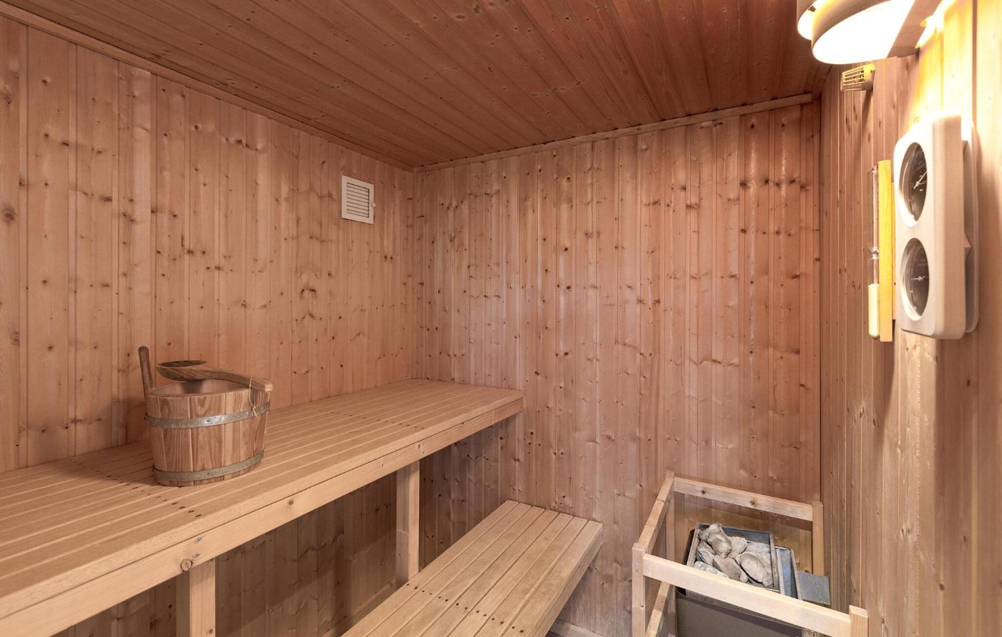 Gorgeous Home In Rechlin With Sauna エクステリア 写真